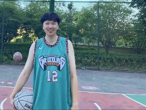 海普諾凱生物李仲文：跨越關(guān)卡抵達(dá)終點(diǎn)，是他的“陽光pose”丨澳優(yōu)人物志