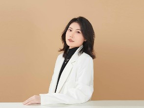 愛(ài)益森彭金薇：從過(guò)去，到現(xiàn)在，向未來(lái)，與愛(ài)益森共同成長(zhǎng)